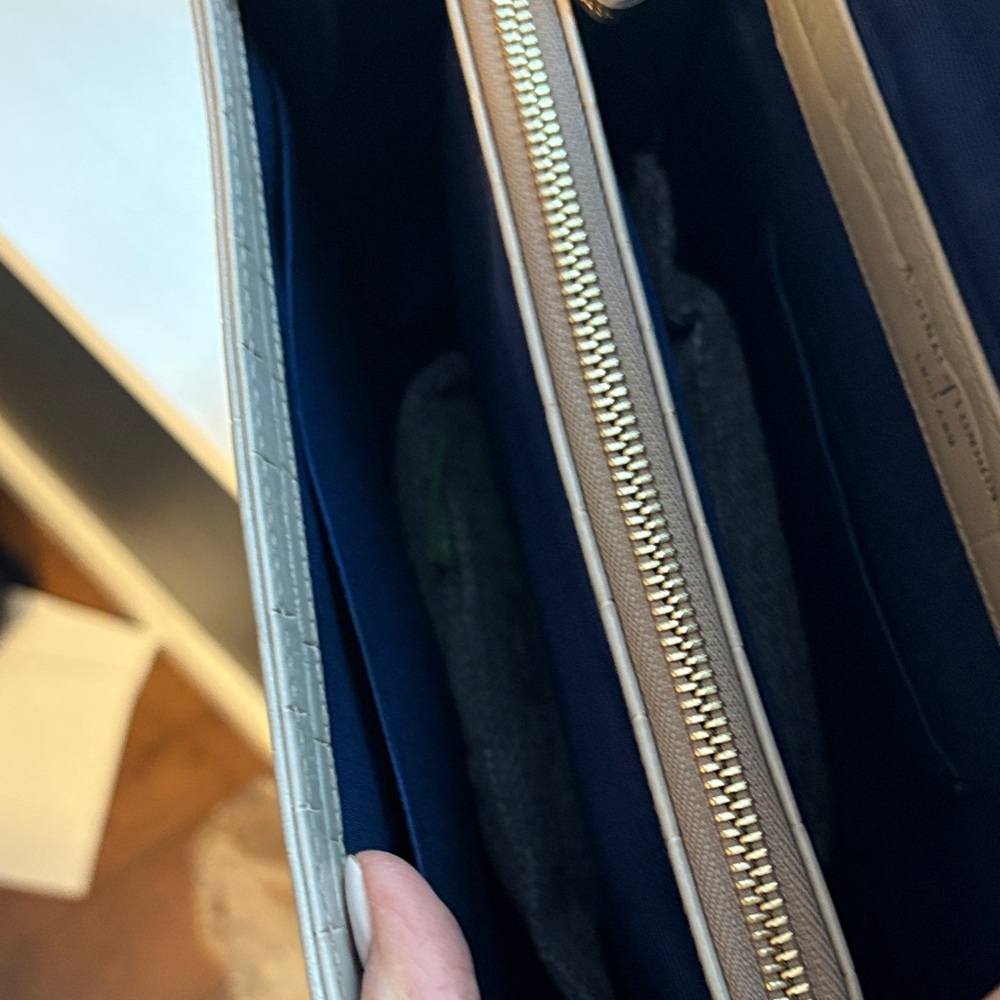 Aspinal of London Mayfair Handbag in Taupe Croc-Embossed leather - Picture 5 of 7